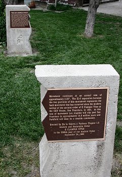 Divided plaque