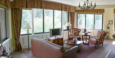 Hotel parlor room