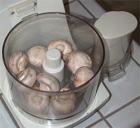 Mushrooms readu for chopping
